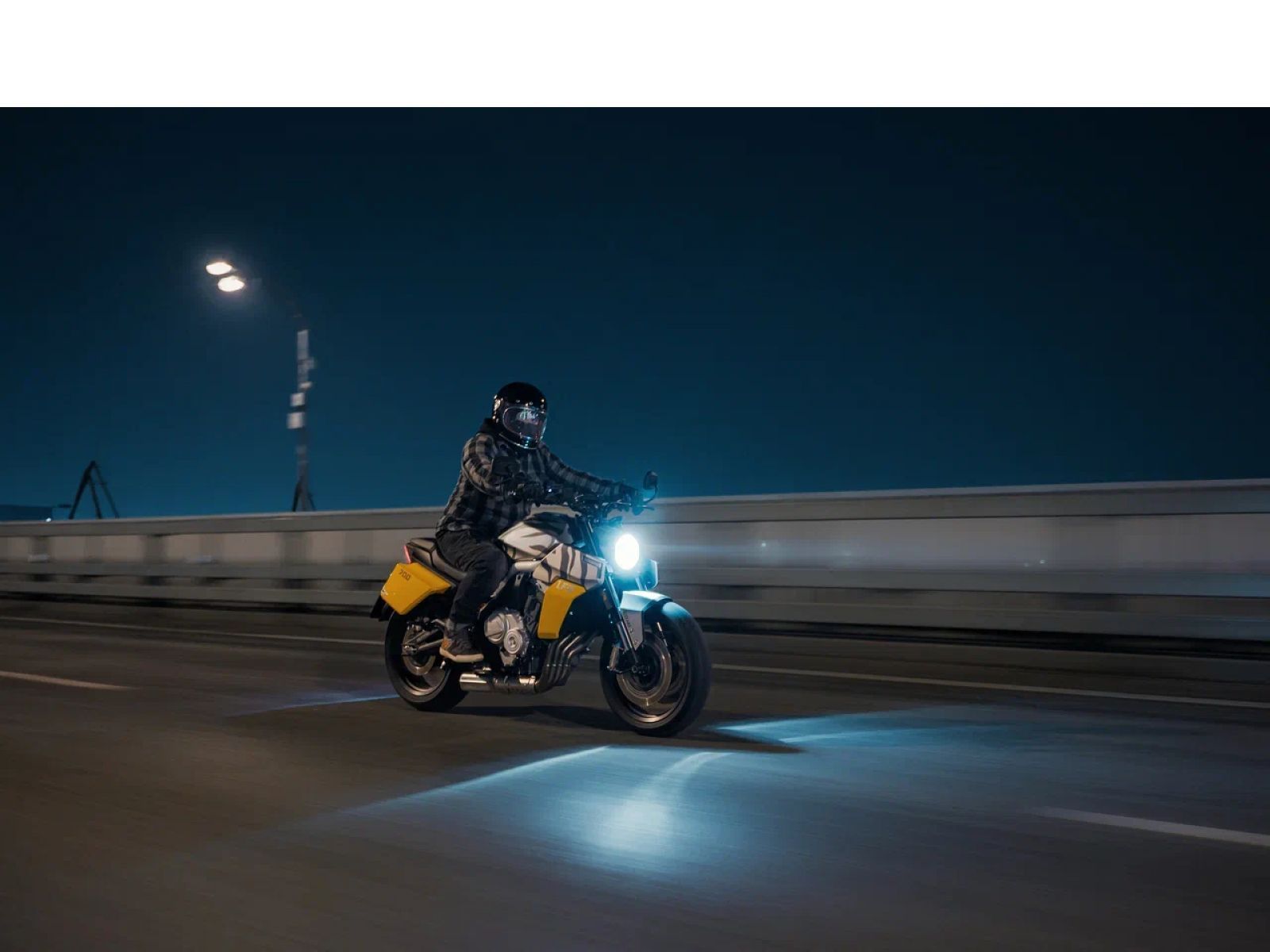 Круизер BENDA LFS 700 (YELLOW) 2026